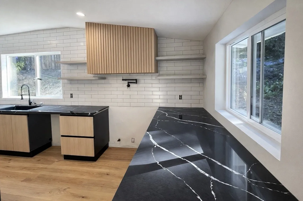 Phoenix, AZ kitchen with black veined quartz countertops installed by RDC Renovation